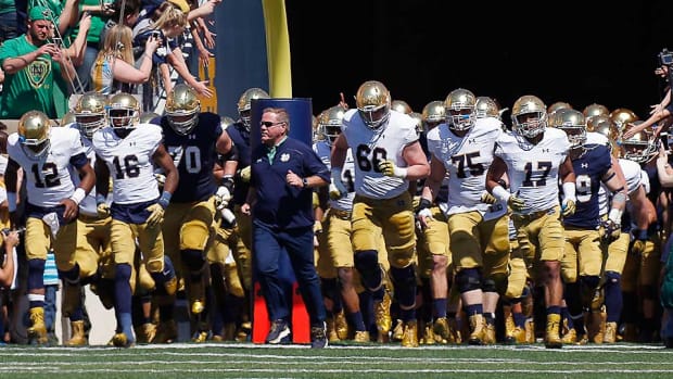 brian-kelly-notre-dame-fighting-irish-football-2016-preview.jpg
